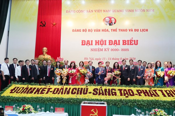 Thứ trưởng Tạ Quang Đông được bầu giữ chức Bí thư Đảng ủy Bộ VHTTDL nhiệm kỳ 2020-2025 - Anh 20