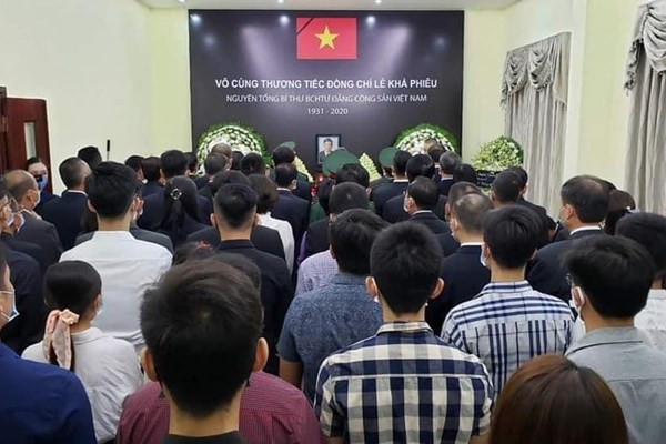 Đại sứ quán Việt Nam tại Campuchia tổ chức lễ viếng nguyên Tổng Bí thư Lê Khả Phiêu - Anh 1