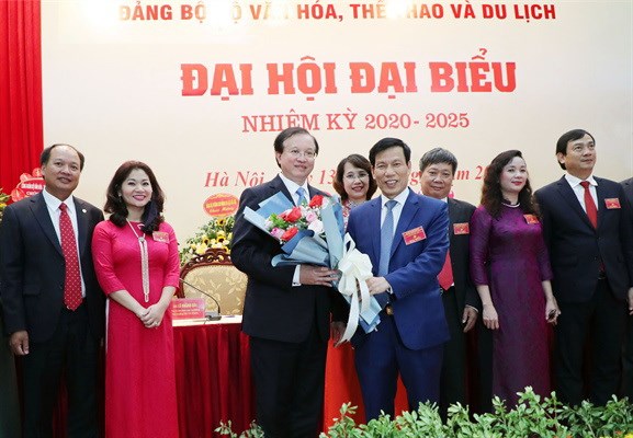 Bí thư Đảng ủy Bộ VHTTDL, Thứ trưởng Tạ Quang Đông: Nâng cao trách nhiệm nêu gương của cấp ủy, người đứng đầu - Anh 1