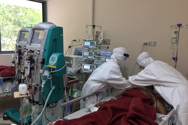 Bệnh viện Trung ương Huế: 6 bệnh nhân đã được chữa khỏi Covid-19 - Anh 1