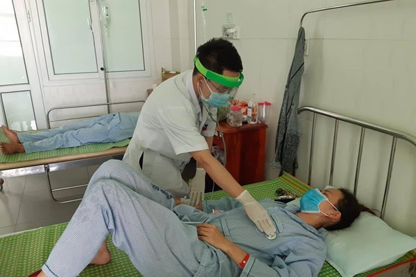 Quảng Nam: Ba người bị ngộ độc sau khi ăn pate Minh Chay - Anh 1