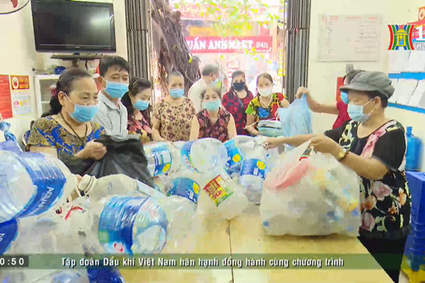Phụ nữ thủ đô triển khai các mô hình rác thải nhựa vì một Việt Nam xanh - Anh 4