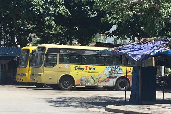 Quảng Nam cho phép xe liên tỉnh, xe buýt đi Đà Nẵng, vũ trường, quán bar, karaoke… hoạt động trở lại - Anh 1