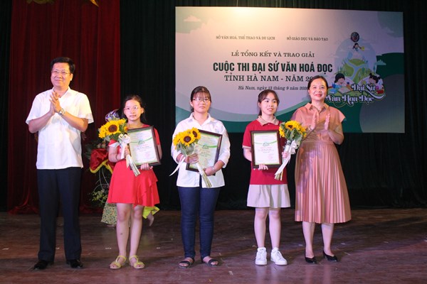 Tổng kết và trao giải và Cuộc thi Đại sứ văn hóa đọc tỉnh Hà Nam năm 2020 - Anh 1