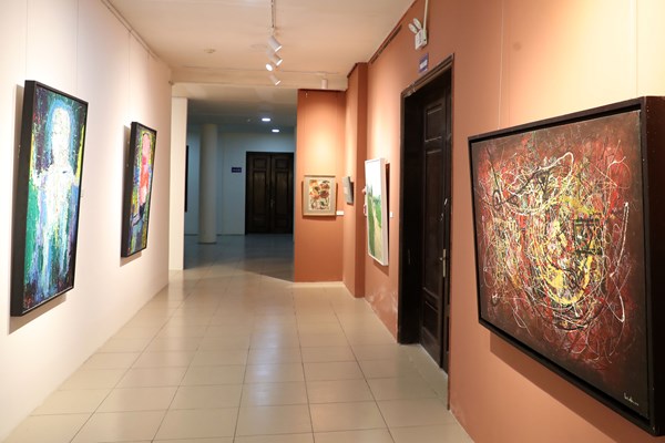 Viện VHNT Quốc gia Việt Nam mở cửa trưng bày Bộ sưu tập của Vicas - Anh 4