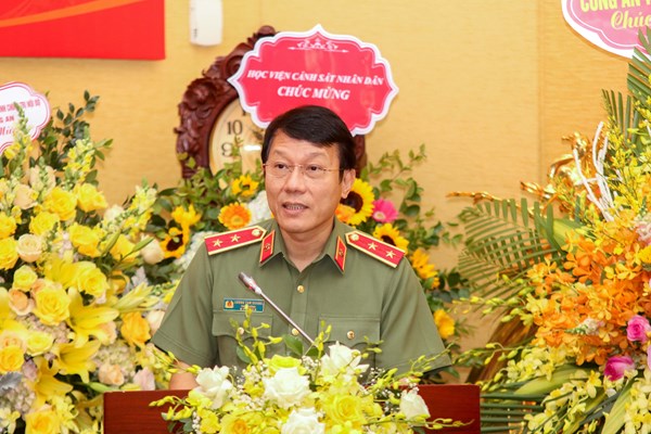 Thiếu tướng Lê Vân giữ chức Chủ tịch CLB bóng đá Công an nhân dân - Anh 1
