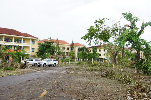 Thừa Thiên Huế: Bão số 5 gây thiệt hại khoảng 505 tỉ đồng - Anh 2