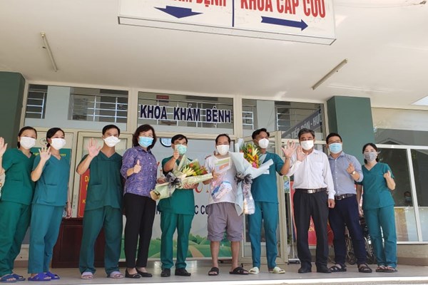 Bệnh nhân Covid-19 cuối cùng tại Đà Nẵng đã được xuất viện - Anh 1