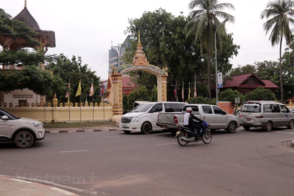 Thấy gì từ văn hóa tham gia giao thông của người dân Lào? - Anh 3