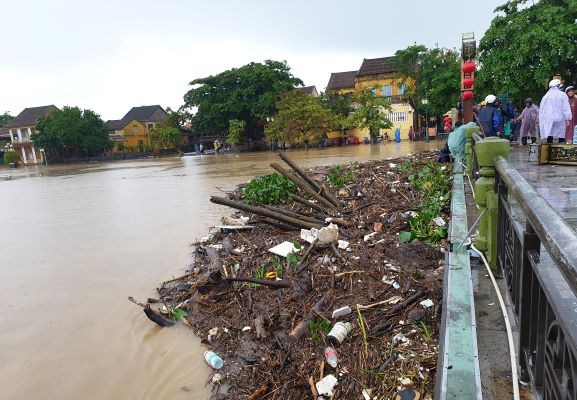 Quảng Nam: Mưa lớn vẫn kéo dài, tăng cường công tác chỉ đạo ứng phó mưa lũ - Anh 2