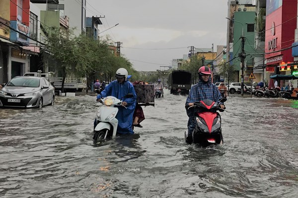 Quảng Nam: Mưa lớn vẫn kéo dài, tăng cường công tác chỉ đạo ứng phó mưa lũ - Anh 1
