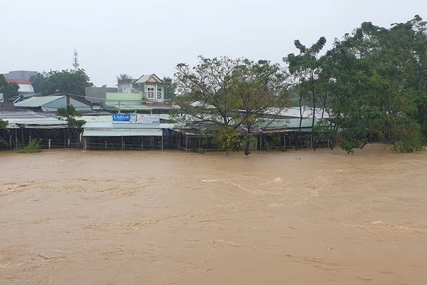 Quảng Nam: Lũ trên các sông lên rất nhanh, sơ tán dân trước 18h hôm nay - Anh 3