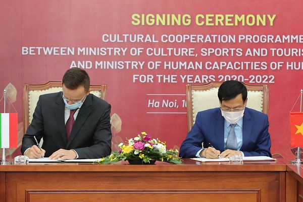 Việt Nam - Hungary ký kết chương trình hợp tác văn hóa - Anh 3