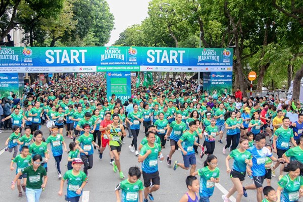 Truyền thông điệp “Việt Nam – điểm đến an toàn” qua Giải VPBank Hanoi Marathon ASEAN 2020 - Anh 2
