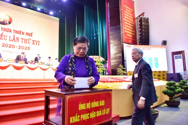 Khai mạc Đại hội đại biểu Đảng bộ tỉnh Thừa Thiên Huế - Anh 5