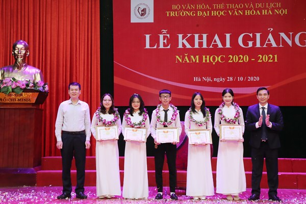 Bộ trưởng Nguyễn Ngọc Thiện: Đẩy mạnh quảng bá, khẳng định thương hiệu Trường Đại học Văn hóa Hà Nội - Anh 8