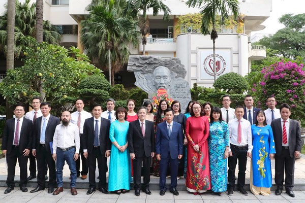Bộ trưởng Nguyễn Ngọc Thiện: Đẩy mạnh quảng bá, khẳng định thương hiệu Trường Đại học Văn hóa Hà Nội - Anh 3