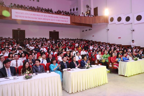 Bộ trưởng Nguyễn Ngọc Thiện: Đẩy mạnh quảng bá, khẳng định thương hiệu Trường Đại học Văn hóa Hà Nội - Anh 6