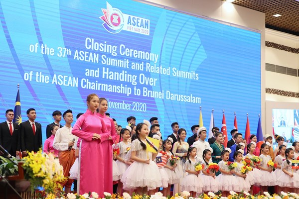Bế mạc Hội nghị Cấp cao ASEAN lần thứ 37: Thông qua nhiều quyết sách quan trọng - Anh 4