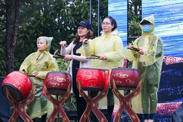 Tuần “Đại đoàn kết các dân tộc - Di sản Văn hóa Việt Nam”: Đội mưa tập luyện trước 