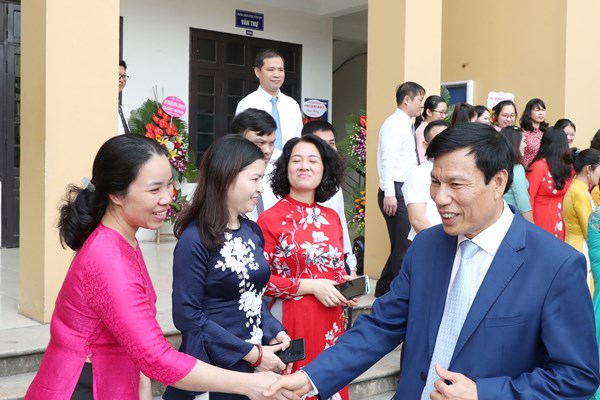 Lãnh đạo Bộ VHTTDL thăm, chúc mừng Ngày Nhà giáo Việt Nam - Anh 5