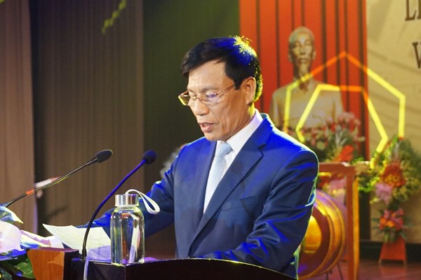 Bộ trưởng Nguyễn Ngọc Thiện dự lễ khai giảng Học viện Âm nhạc Huế - Anh 1