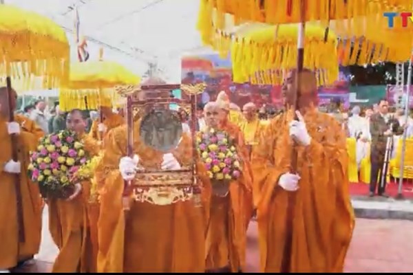 Lễ Cung rước và an vị Tượng Phật Hoàng Trần Nhân Tông - Anh 1