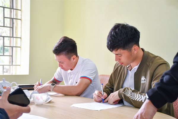Quang Hải, Đình Trọng trở thành tân sinh viên Trường Đại học TDTT Bắc Ninh - Anh 1
