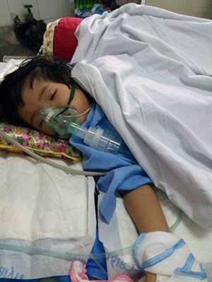 Quảng Ninh: Xét xử vụ cháu bé 2 tuổi bị chấn thương sọ não tại trường mầm non tại thị xã Quảng Yên - Anh 1