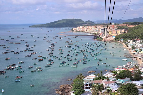 Phát triển du lịch đảo vùng ven bờ biển Việt Nam (Bài 1): Thiếu quy hoạch​​​​​​​ - Anh 1