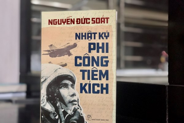 Ra mắt sách Nhật ký phi công tiêm kích của Trung tướng Nguyễn Đức Soát - Anh 1