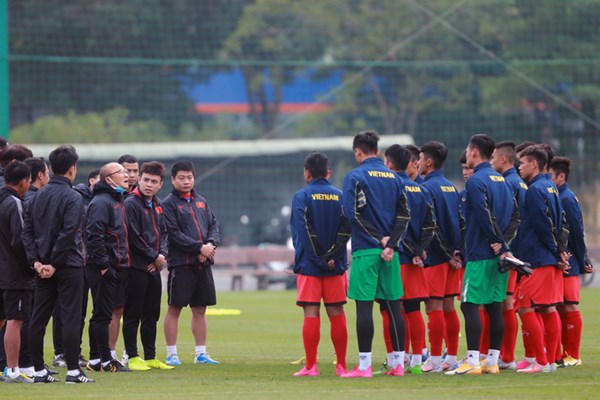 Đội tuyển Việt Nam gặp đội tuyển U22 quốc gia: Đấu nội bộ nhưng vẫn áp lực - Anh 1