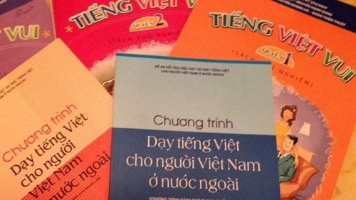 “Vẽ lại bản đồ” Ngôn ngữ học Việt Nam - Anh 1