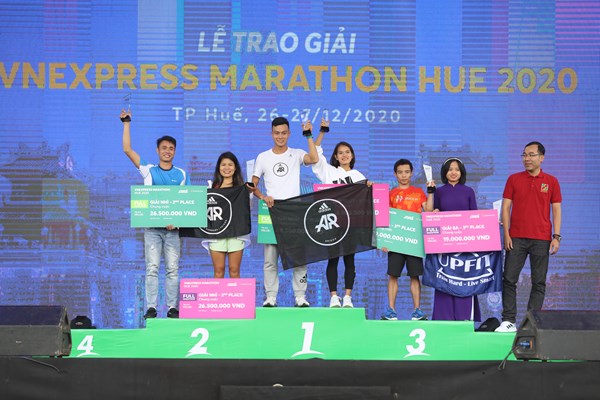 Hơn 4.500 VĐV tham gia giải chạy VnExpress Marathon Huế 2020 - Anh 3