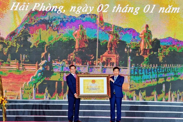 Lễ đón nhận Bằng xếp hạng di tích quốc gia Khu di tích lịch sử Bạch Đằng Giang - Anh 2