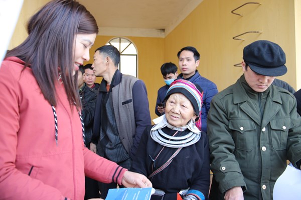 Báo Văn Hóa tặng quà Tết đồng bào nghèo huyện Bắc Mê, tỉnh Hà Giang - Anh 9