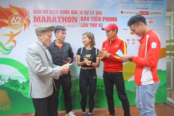 Giải vô địch quốc gia Marathon Báo Tiền Phong vì Việt Nam xanh - Anh 2