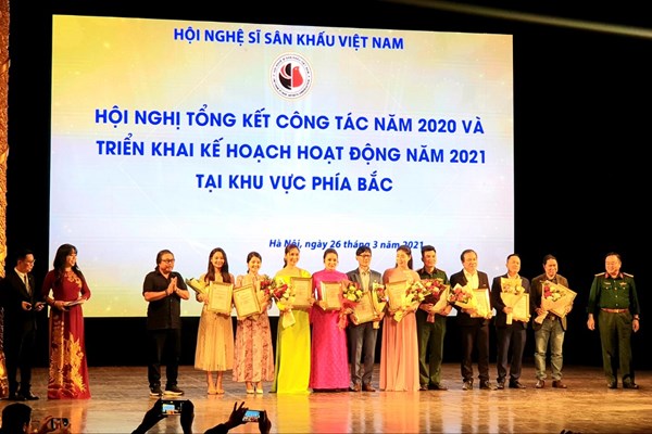 Hội Nghệ sĩ Sân khấu Việt Nam: Trao 33 giải thưởng cho nghệ sĩ, tác phẩm xuất sắc năm 2020 - Anh 3