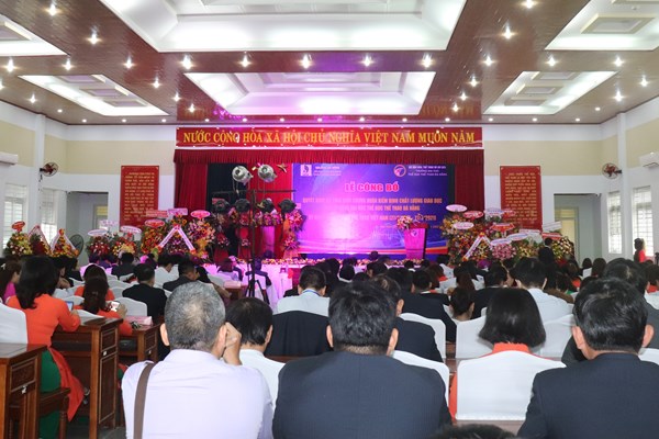 Trường Đại học TDTT Đà Nẵng đón nhận Giấy chứng nhận kiểm định chất lượng giáo dục - Anh 5