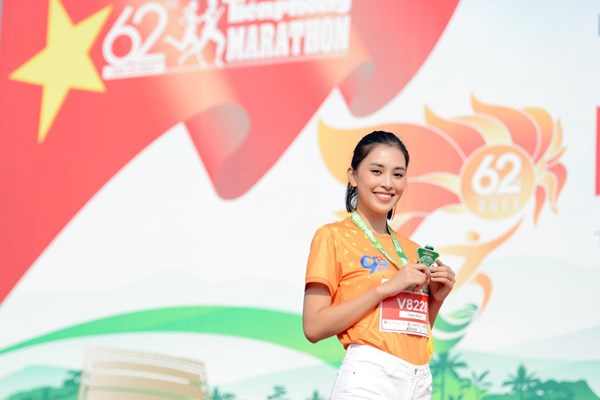 Hoàng Nguyên Thanh bảo vệ thành công chức vô địch Giải Tiền Phong Marathon - Anh 2
