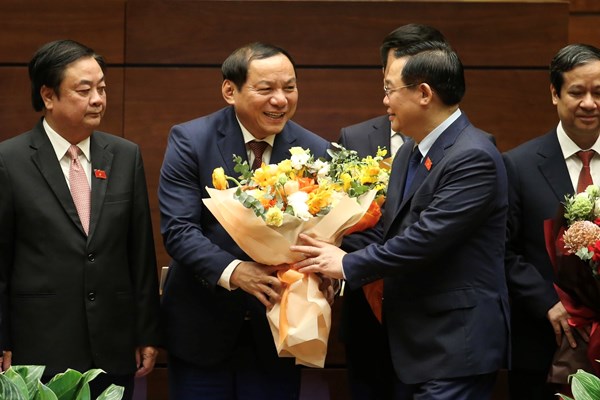 Quốc hội phê chuẩn bổ nhiệm Thứ trưởng Nguyễn Văn Hùng giữ chức Bộ trưởng Bộ Văn hoá, Thể thao và Du lịch - Anh 3