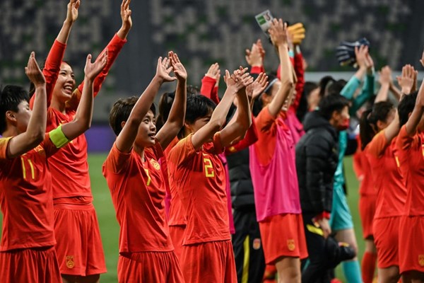Môn bóng đá Olympic Tokyo 2020: Đã xác định 12 đội nữ, 16 đội nam - Anh 1