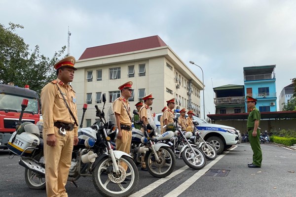 Hà Nội: Tăng cường bảo đảm an toàn giao thông dịp lễ 30.4-1.5 và bầu cử - Anh 1