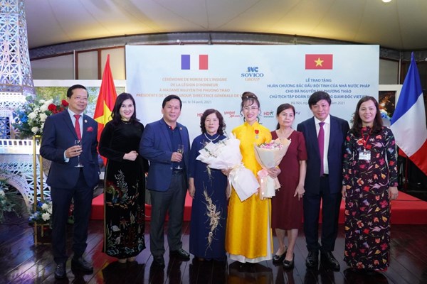 Nữ doanh nhân Nguyễn Thị Phương Thảo nhận Huân chương  Bắc đẩu bội tinh của Nhà nước Pháp trao tặng - Anh 7