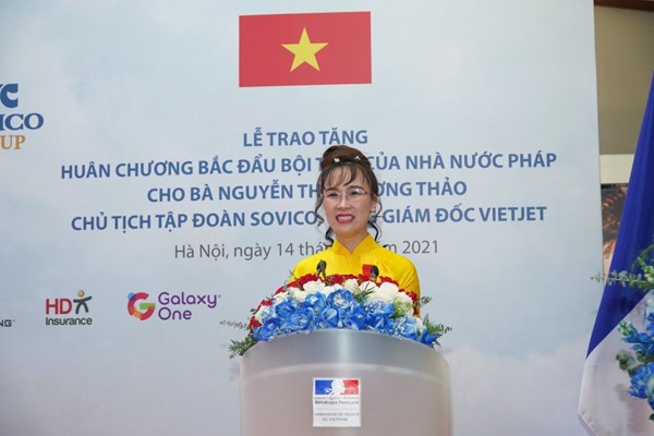 Nữ doanh nhân Nguyễn Thị Phương Thảo nhận Huân chương  Bắc đẩu bội tinh của Nhà nước Pháp trao tặng - Anh 2