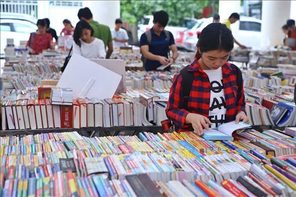 Hội Sách trực tuyến quốc gia chào mừng Ngày Sách Việt Nam lần thứ 8: Lần đầu có không gian giao dịch bản quyền sách - Anh 2