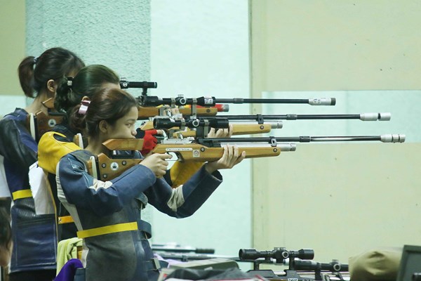 Gần 200 xạ thủ dự Giải vô địch Bắn súng trẻ quốc gia - Anh 2