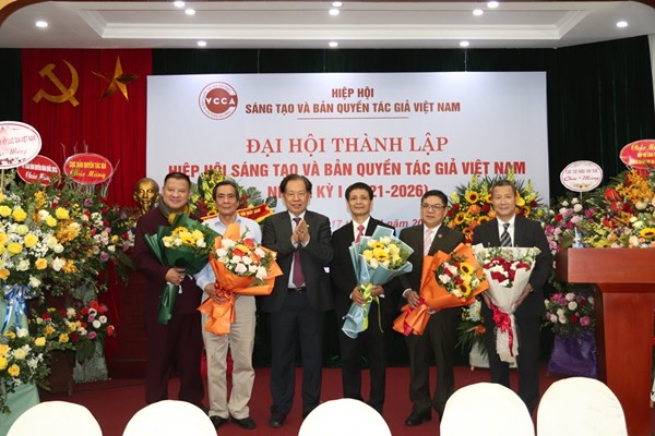 Thành lập Hiệp hội sáng tạo và Bản quyền tác giả Việt Nam - Anh 3