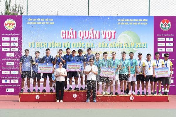 Nam Hải Đăng, nữ TP.HCM vô địch giải quần vợt đồng đội toàn quốc 2021 - Anh 1