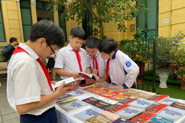 Phát động Cuộc thi Đại sứ văn hóa đọc thành phố Hà Nội năm 2021 - Anh 2